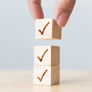 Checklist del odontólogo con los elementos esenciales para buscar empleo